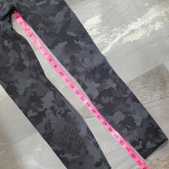 Lululemon Align High-Rise Pant 24". Hidden Heritage Lace Black Multi. Nulu. 2. - Picture 10 of 12